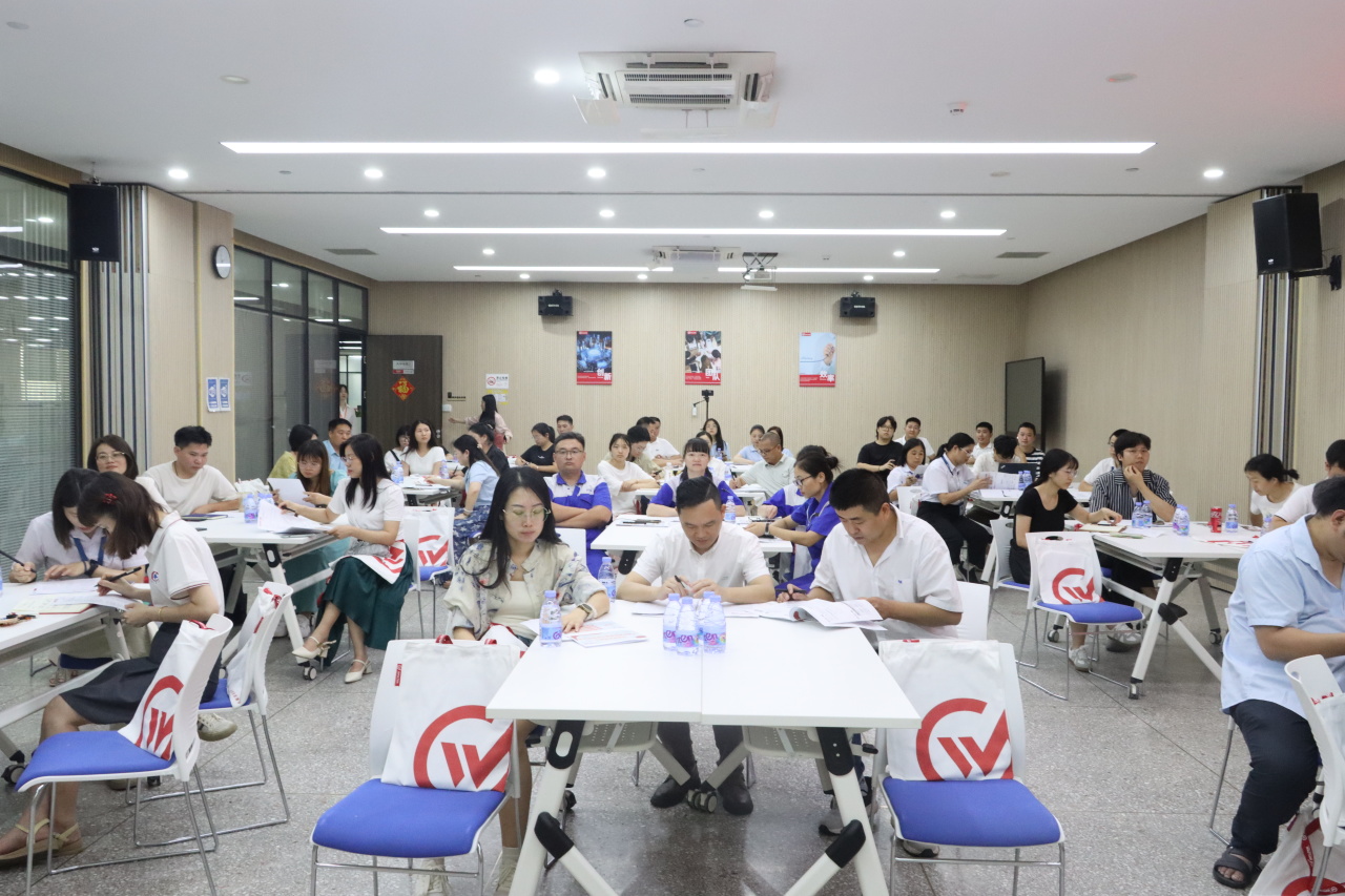 构建绿色竞争力——沃特虹彩检测成功举办产品环保合规前沿趋势研讨会(图2) 构建绿色竞争力——沃特虹彩检测成功举办产品环保合规前沿趋势研讨会(图2)