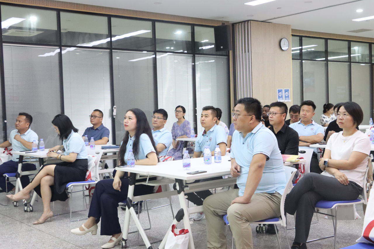 赋能产品生命周期管理，推动企业全面实现ESG——亚商学院走进沃特虹彩检测(图3)